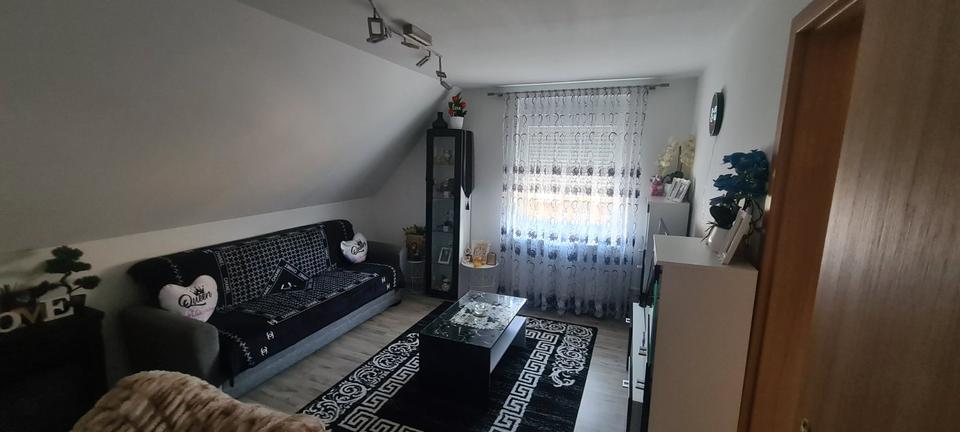 Dachgeschoßwohnung Heilbronn Böckingen - 3 Zimmer, 61 m&sup2;, 235.000&euro; | Angebot:27218919