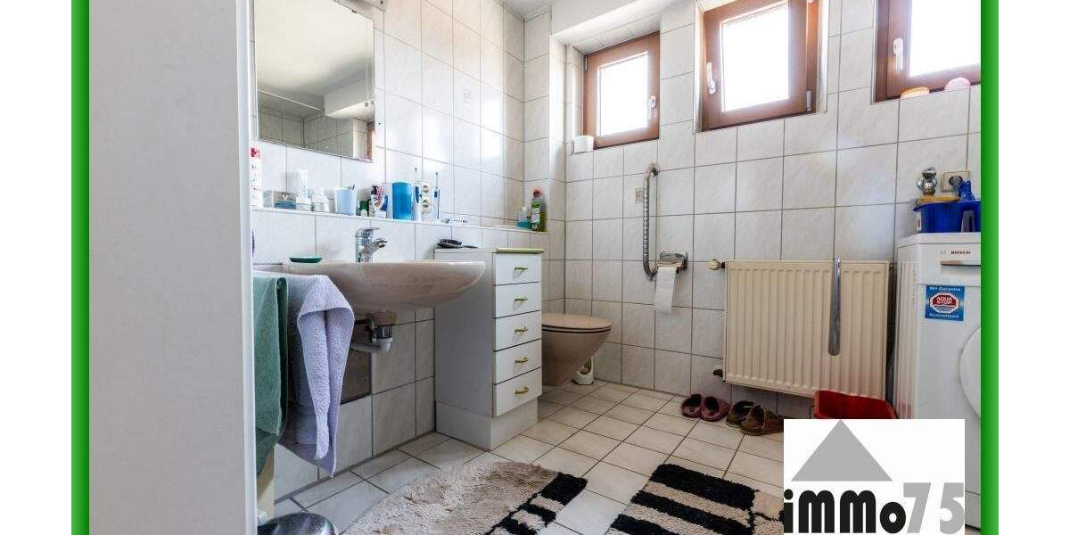 Mehrfamilienhaus, Wohnhaus Sternenfels - 8 Zimmer, 210 m&sup2;, 399.000&euro; | Angebot:25739927
