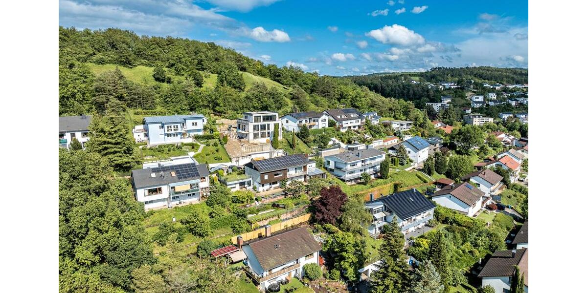 Etagenwohnung Mosbach - 3 Zimmer, 95 m&sup2;, 1.700&euro; | Angebot:25943174