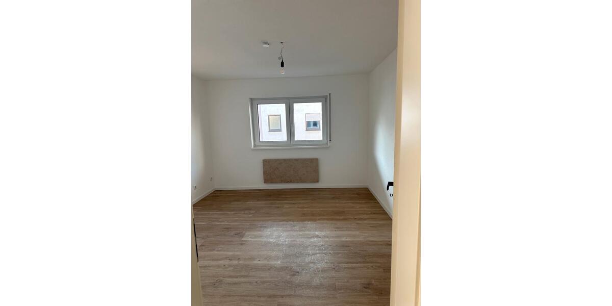 Etagenwohnung Kirchardt - 3 Zimmer, 90 m&sup2;, 980&euro; | Angebot:25350371