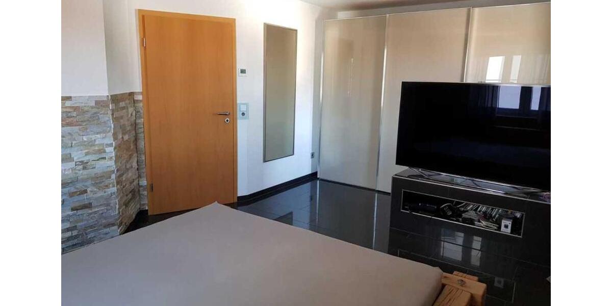 Doppelhaushälfte Bad Rappenau - 8 Zimmer, 213 m&sup2;, 520.000&euro; | Angebot:27050149