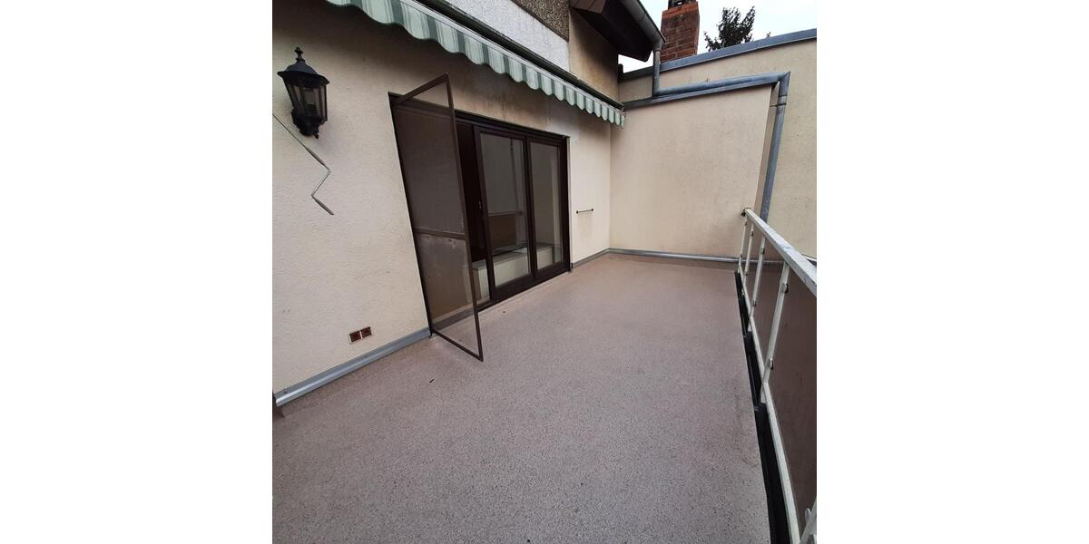 Etagenwohnung Bruchsal - 2 Zimmer, 83 m&sup2;, 930&euro; | Angebot:25873587