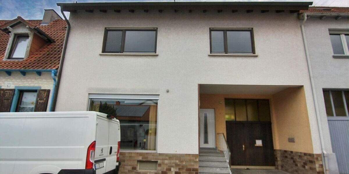 Reihenmittelhaus Walldorf - 8 Zimmer, 239 m&sup2;, 568.000&euro; | Angebot:25779486