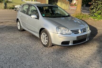 VW Golf 170.000 km 2.900 &euro; Mühlacker 75417
