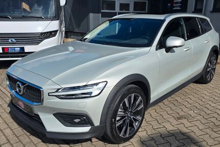 Volvo V60 44.891 km 32.990 &euro; Sandhausen 69207