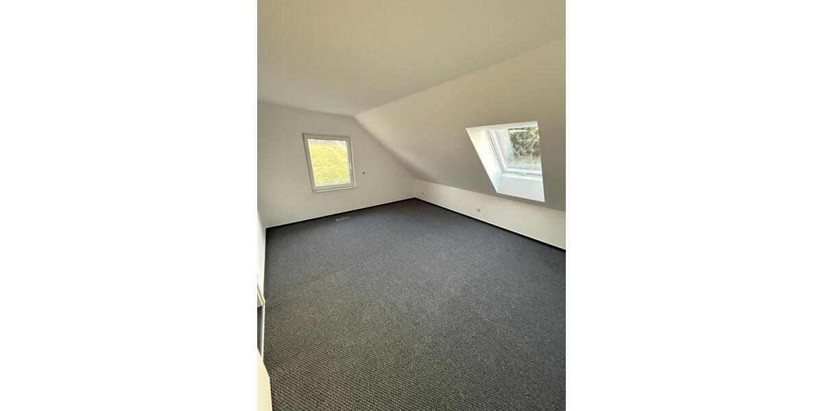 Reihenhaus Sinsheim - 6 Zimmer, 155 m&sup2;, 1.850&euro; | Angebot:24811528