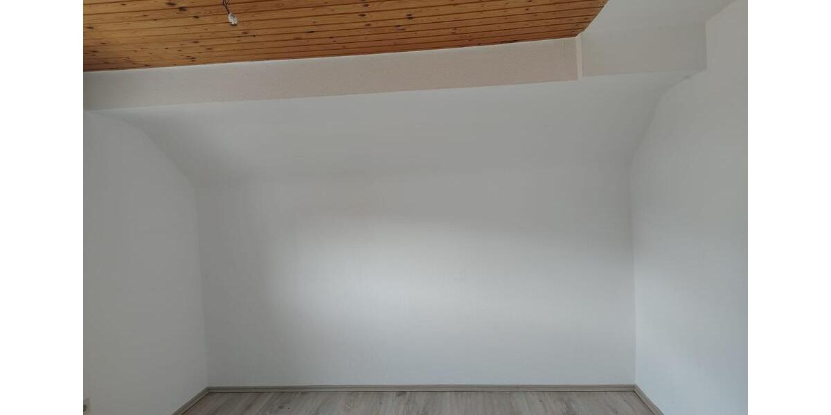 Dachgeschoßwohnung Neckarbischofsheim - 2 Zimmer, 47 m&sup2;, 620&euro; | Angebot:25976189