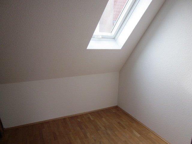 Dachgeschoßwohnung Brackenheim - 3 Zimmer, 73 m&sup2;, 180.000&euro; | Angebot:27261723