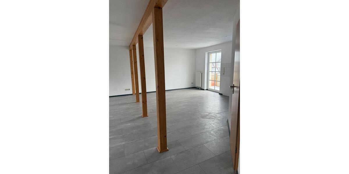 Etagenwohnung Sinsheim - 3 Zimmer, 84 m&sup2;, 1.050&euro; | Angebot:24767534