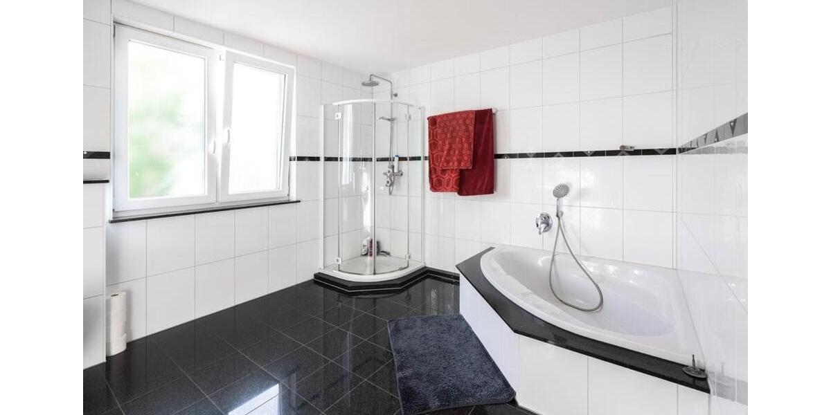 Einfamilienhaus Schwaigern - 6 Zimmer, 180 m&sup2;, 590.000&euro; | Angebot:24534865