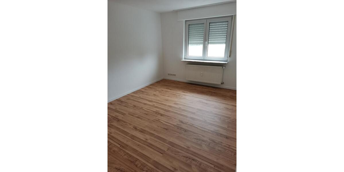 Erdgeschoßwohnung Nußloch - 4 Zimmer, 97 m&sup2;, 1.225&euro; | Angebot:25893596