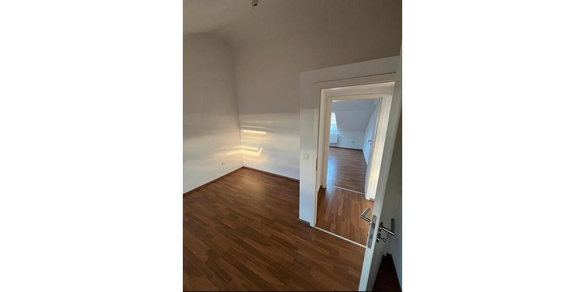 Dachgeschoßwohnung Heilbronn Kernstadt - 3 Zimmer, 80 m&sup2;, 1.100&euro; | Angebot:25544587