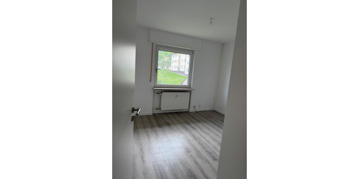 Etagenwohnung Mosbach - 4 Zimmer, 94 m&sup2;, 290.000&euro; | Angebot:25907055