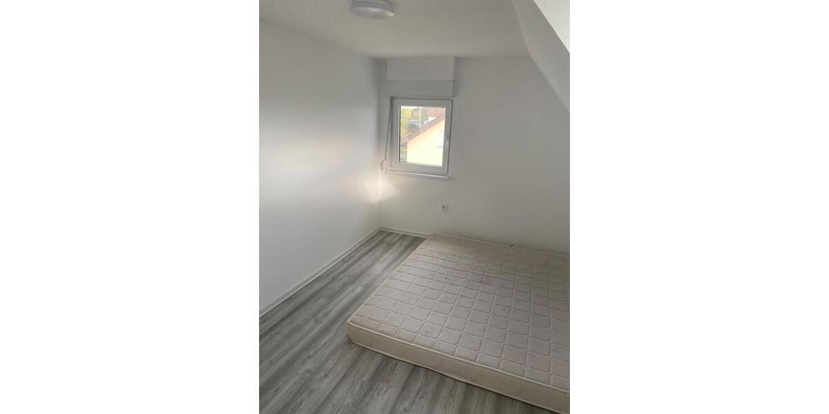 Dachgeschoßwohnung Ötisheim - 2.5 Zimmer, 50 m&sup2;, 1.050&euro; | Angebot:24846736