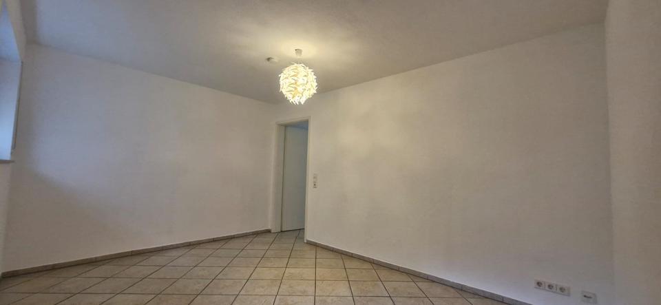 Erdgeschoßwohnung Mosbach - 3 Zimmer, 70 m&sup2;, 600&euro; | Angebot:25953938