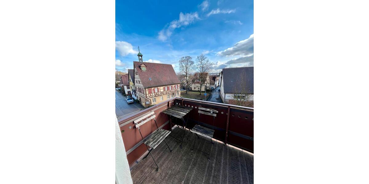 Dachgeschoßwohnung Bönnigheim - 3 Zimmer, 85 m&sup2;, 850&euro; | Angebot:25942000