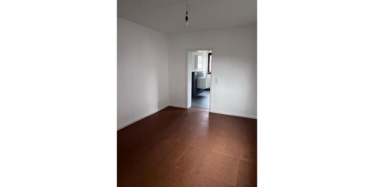 Erdgeschoßwohnung Bad Friedrichshall - 2 Zimmer, 90 m&sup2;, 1.100&euro; | Angebot:25056476