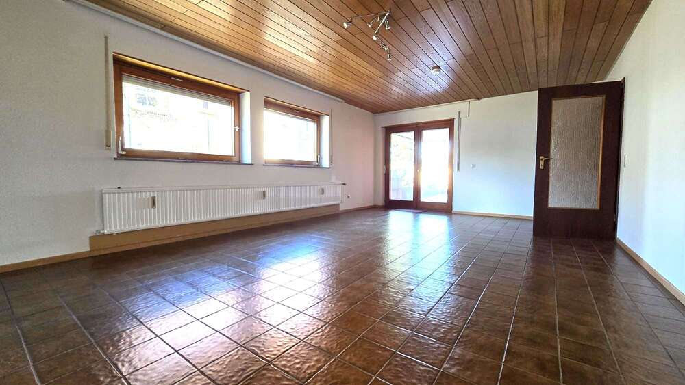 Etagenwohnung Knittlingen - 3 Zimmer, 105 m&sup2;, 229.000&euro; | Angebot:25765692