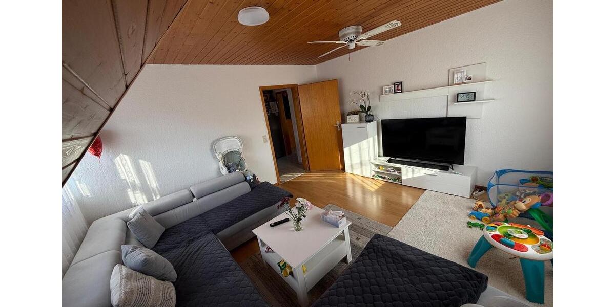 Dachgeschoßwohnung Brackenheim - 2.5 Zimmer, 53 m&sup2;, 700&euro; | Angebot:25792737