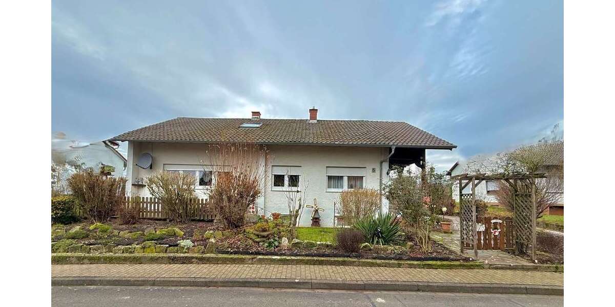 Einfamilienhaus Aglasterhausen - 8 Zimmer, 175 m&sup2;, 339.000&euro; | Angebot:24276853