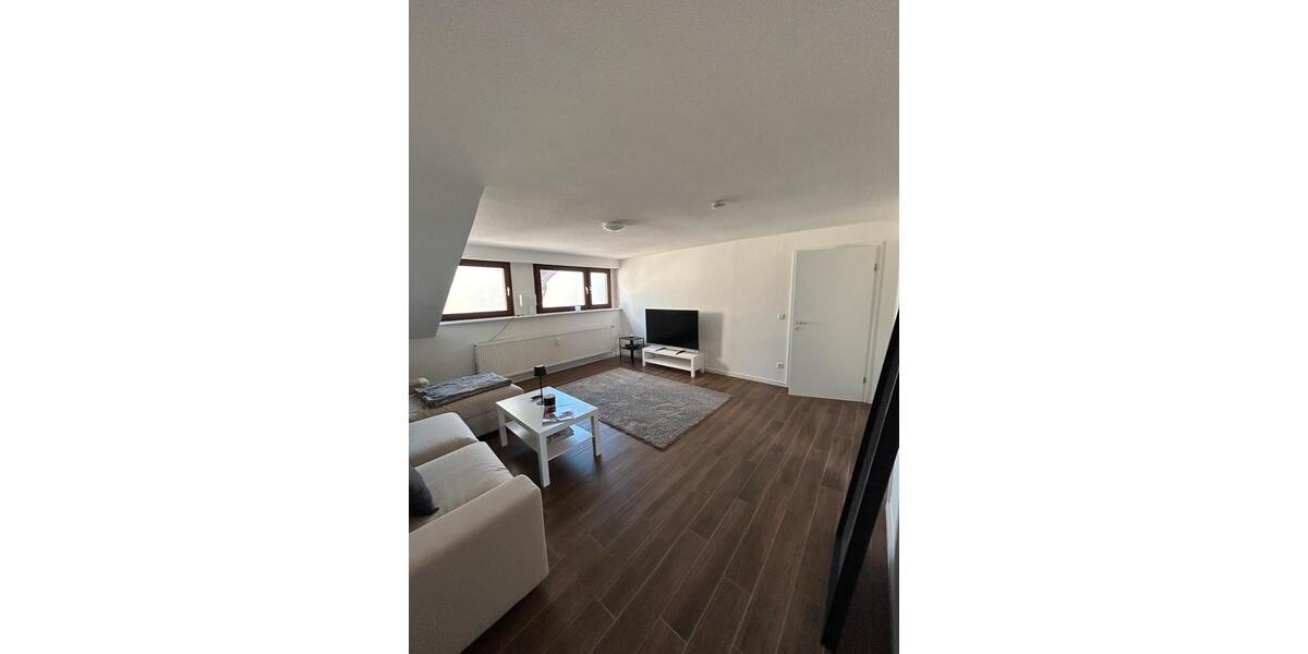 Dachgeschoßwohnung Wiesloch - 3 Zimmer, 70 m&sup2;, 814&euro; | Angebot:25312639