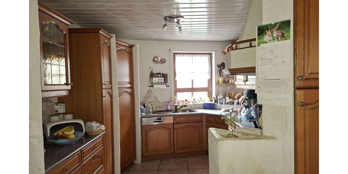 Einfamilienhaus Bretten - 7 Zimmer, 220 m&sup2;, 610.000&euro; | Angebot:25158609