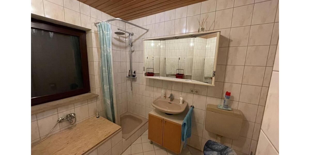 Dachgeschoßwohnung Neckarbischofsheim - 3 Zimmer, 70 m&sup2;, 159.900&euro; | Angebot:24964346