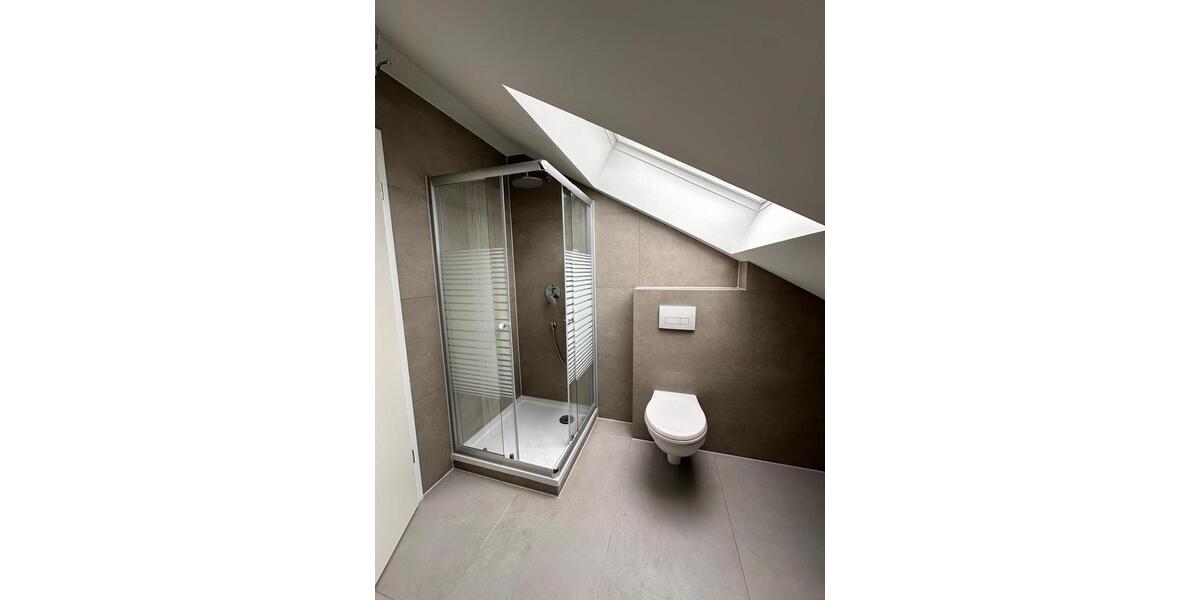 Dachgeschoßwohnung Markgröningen - 2.5 Zimmer, 80 m&sup2;, 1.175&euro; | Angebot:25852525