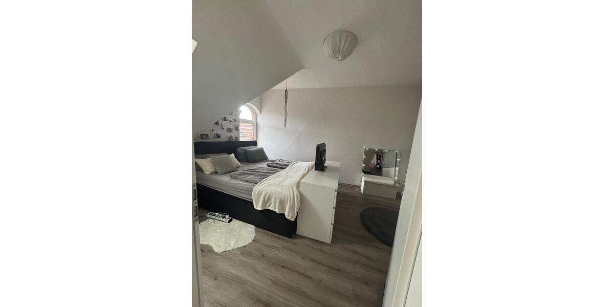 Dachgeschoßwohnung Bruchsal - 2 Zimmer, 67 m&sup2;, 620&euro; | Angebot:25794081