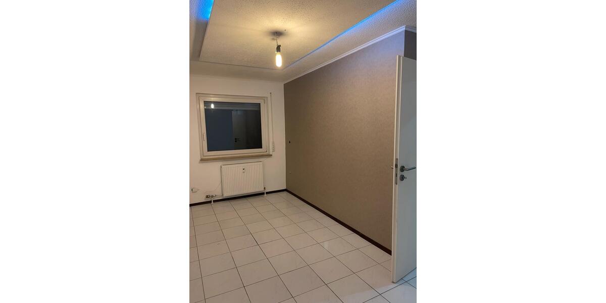 Etagenwohnung Sachsenheim - 3 Zimmer, 84 m&sup2;, 1.150&euro; | Angebot:25855257