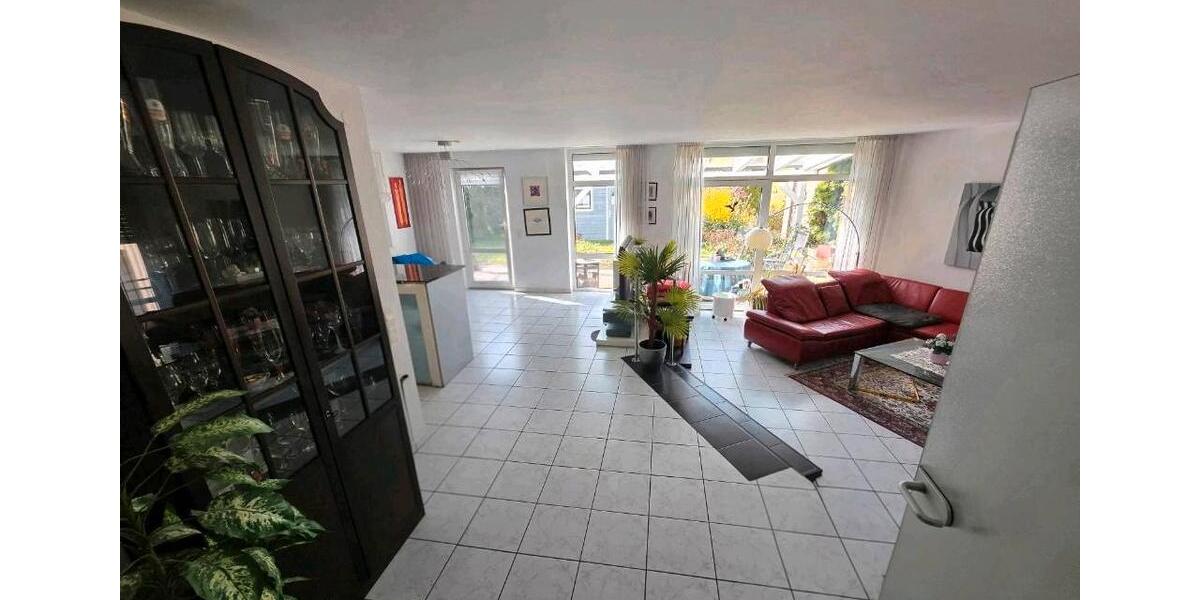 Erdgeschoßwohnung Eberdingen - 3 Zimmer, 133 m&sup2;, 398.000&euro; | Angebot:26041216