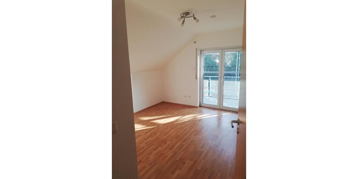 Dachgeschoßwohnung Mühlhausen - 4 Zimmer, 106 m&sup2;, 1.350&euro; | Angebot:25262535