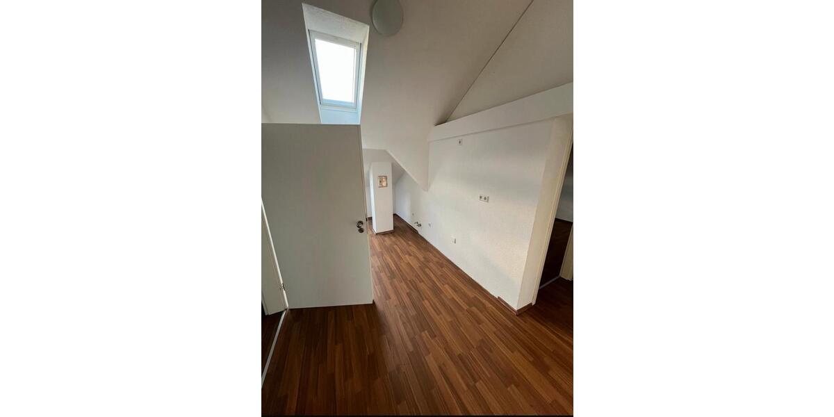 Dachgeschoßwohnung Heilbronn Kernstadt - 3 Zimmer, 80 m&sup2;, 1.100&euro; | Angebot:25544587