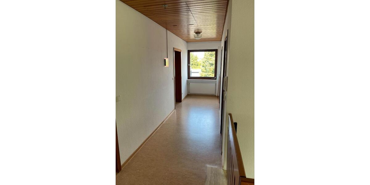 Einfamilienhaus Brackenheim - 6 Zimmer, 196 m&sup2;, 600.000&euro; | Angebot:26777191