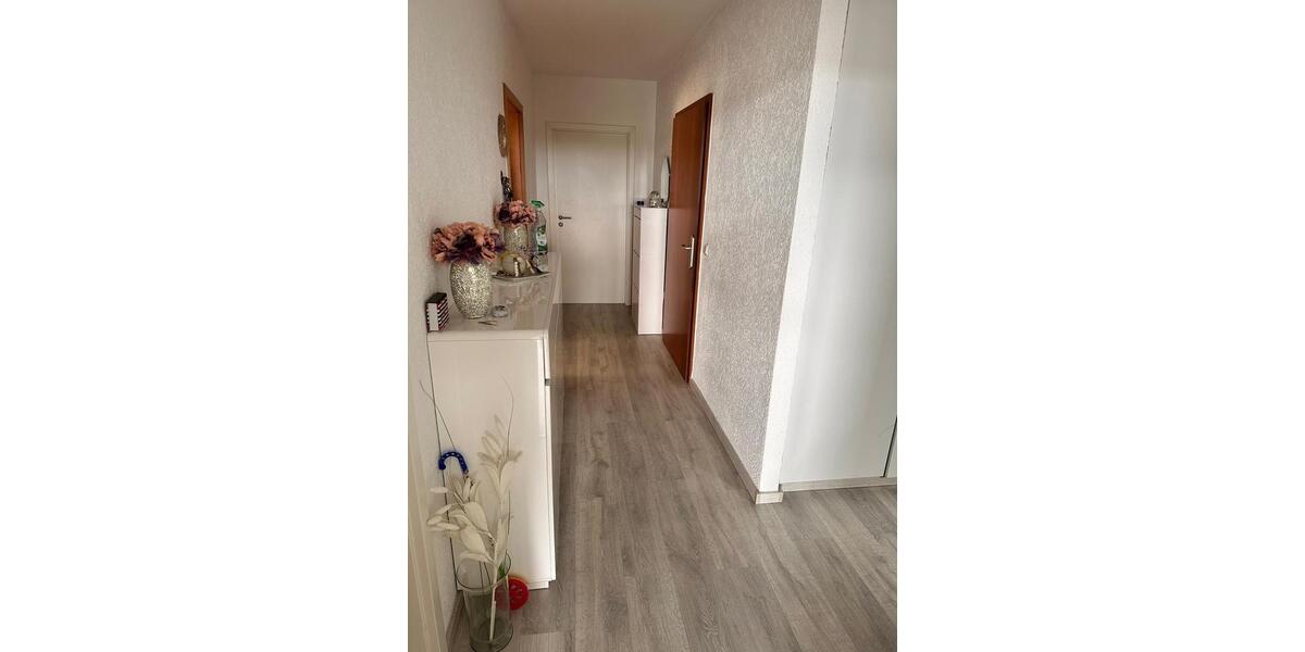 Etagenwohnung Walldorf - 3 Zimmer, 90 m&sup2;, 319.000&euro; | Angebot:25022299