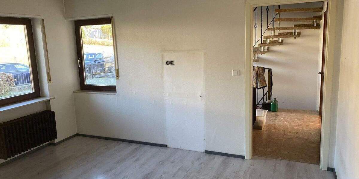 Einfamilienhaus Sinsheim - 7 Zimmer, 220 m&sup2;, 649.000&euro; | Angebot:25657488