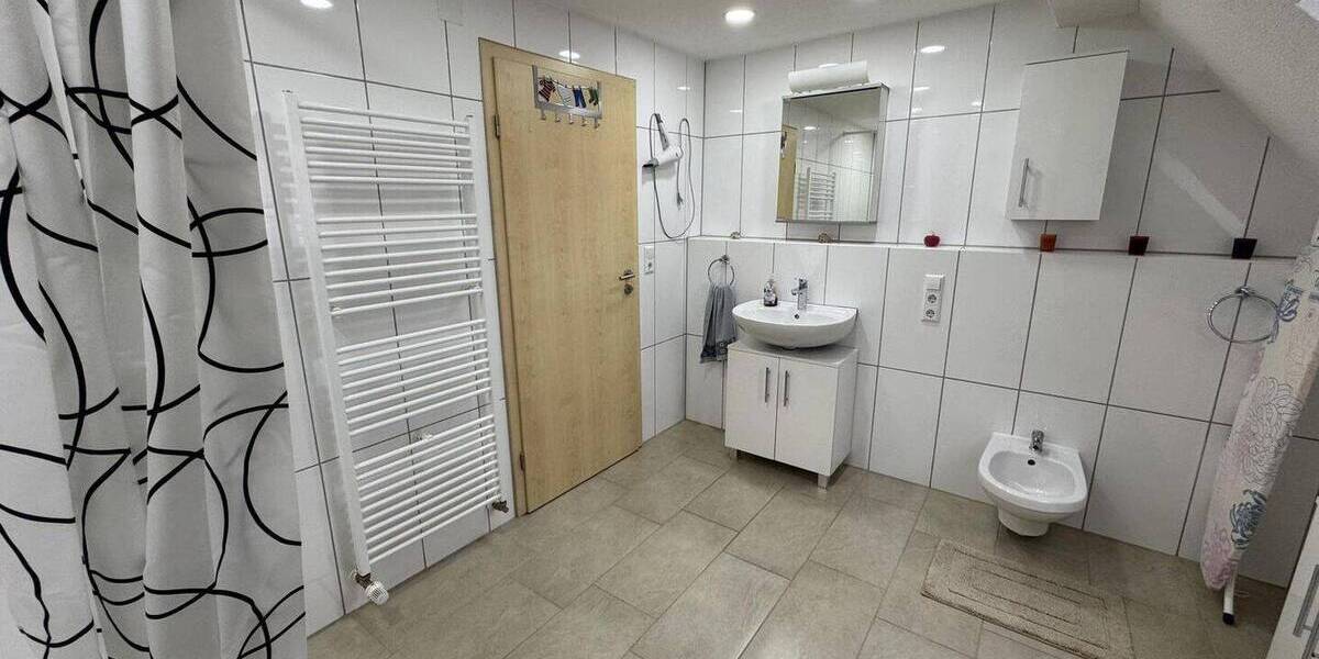 Etagenwohnung Angelbachtal - 4 Zimmer, 128 m&sup2;, 1.300&euro; | Angebot:26787235