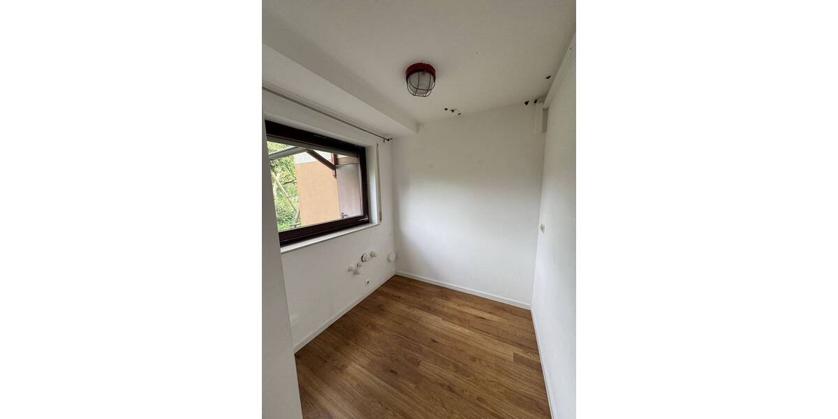 Doppelhaushälfte Kirchheim am Neckar - 5 Zimmer, 120 m&sup2;, 409.999&euro; | Angebot:25678438