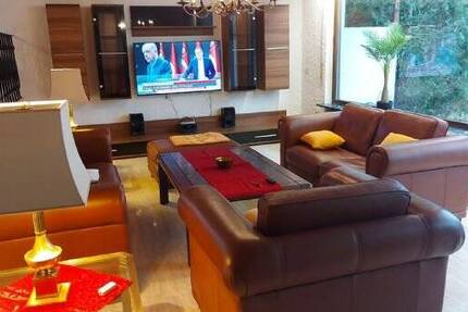 Haus Leingarten Großgartach - 8 Zimmer, 250 m&sup2;, 3.000&euro; | Angebot:25780397