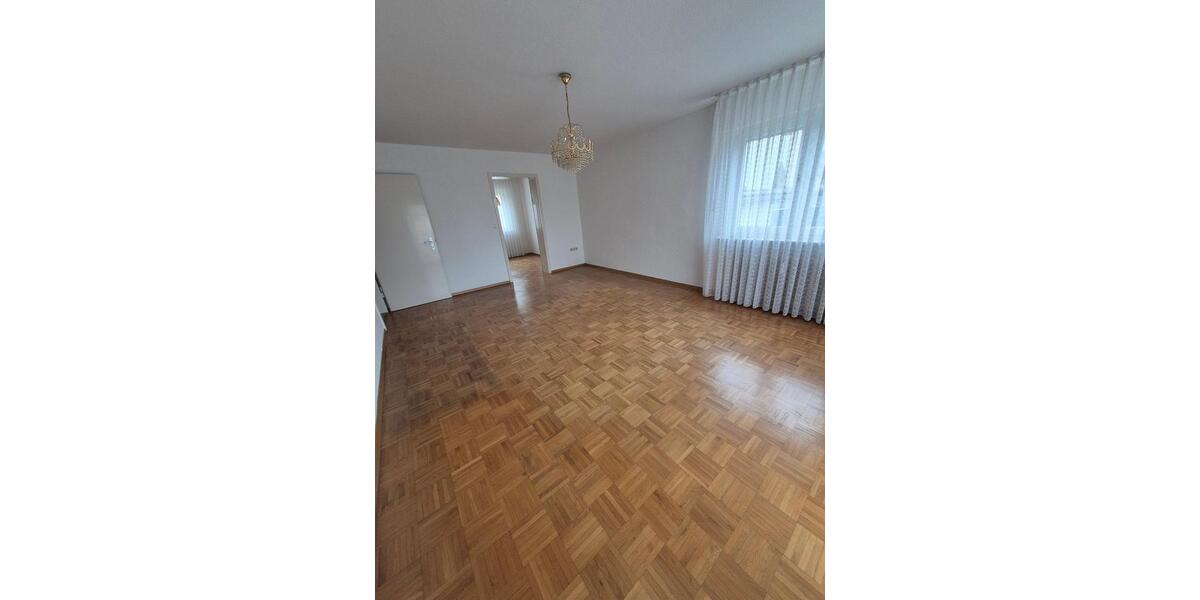 Erdgeschoßwohnung Mühlacker - 4 Zimmer, 88 m&sup2;, 850&euro; | Angebot:25886732