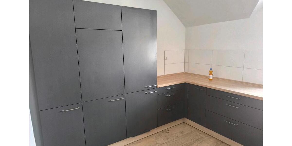 Dachgeschoßwohnung Sandhausen - 3 Zimmer, 83 m&sup2;, 1.300&euro; | Angebot:25350410