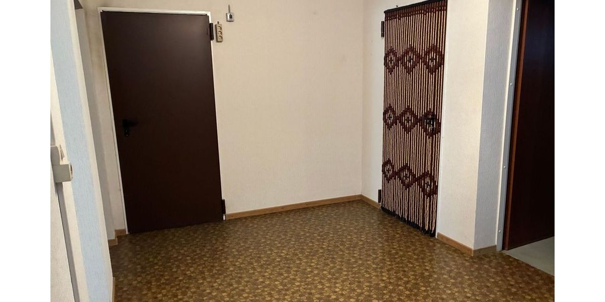 Gepflegte Doppelhaushälfte mit großem Garten in Top-Wohnlage - Einfamilienhaus Cleebronn | Angebot:27294861