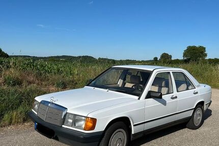 Mercedes-Benz 190 286.555 km 2.999 &euro; Heilbronn 74074