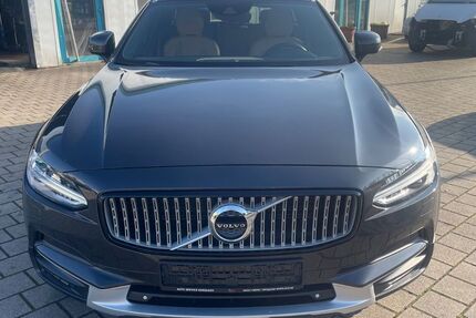 Volvo V90 Cross Country 7.216 km 38.900 &euro; Leimen 69181
