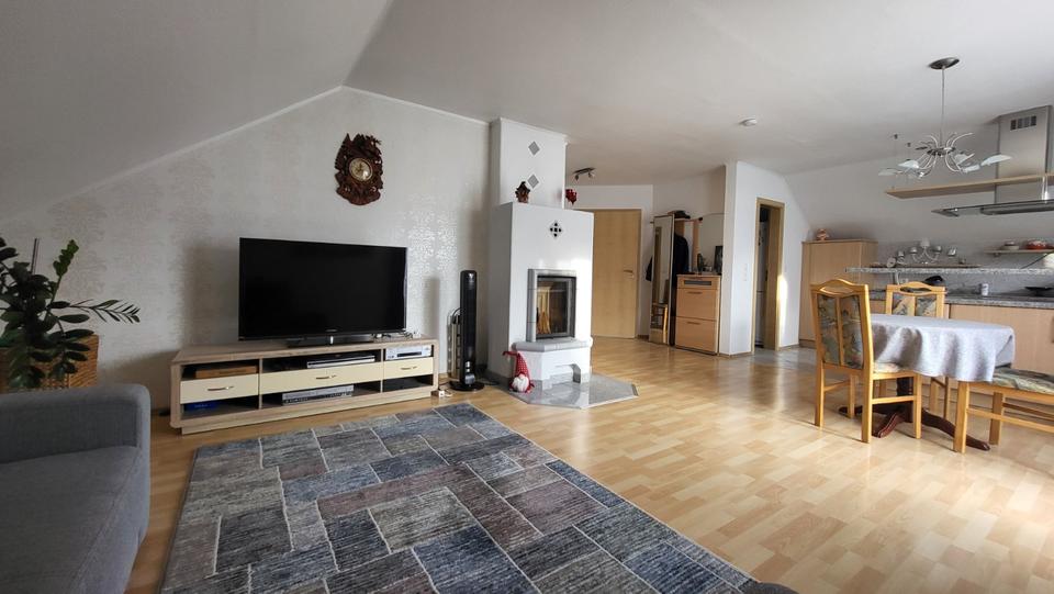 Dachgeschoßwohnung Knittlingen - 3 Zimmer, 70 m&sup2;, 700&euro; | Angebot:24774348