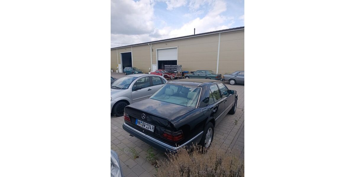 Mercedes-Benz 260 187.000 km 5.000 &euro; Weinsberg 74189