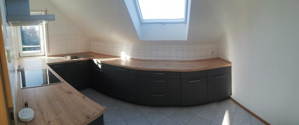 Dachgeschoßwohnung Mühlhausen - 4 Zimmer, 106 m&sup2;, 1.350&euro; | Angebot:25262535