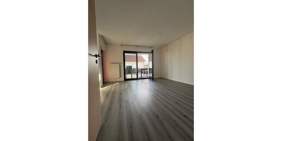 Etagenwohnung Sinsheim - 4 Zimmer, 120 m&sup2;, 1.250&euro; | Angebot:25778052