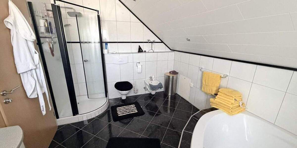 Einfamilienhaus Sinsheim Dühren - 7 Zimmer, 190 m&sup2;, 645.000&euro; | Angebot:25730296