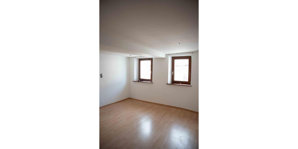 Einfamilienhaus Neckarzimmern - 8 Zimmer, 220 m&sup2;, 359.000&euro; | Angebot:25992442